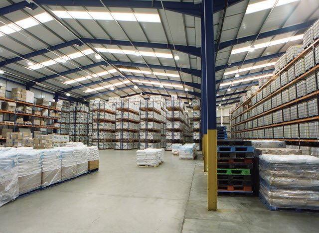 Warehouse materials storage
